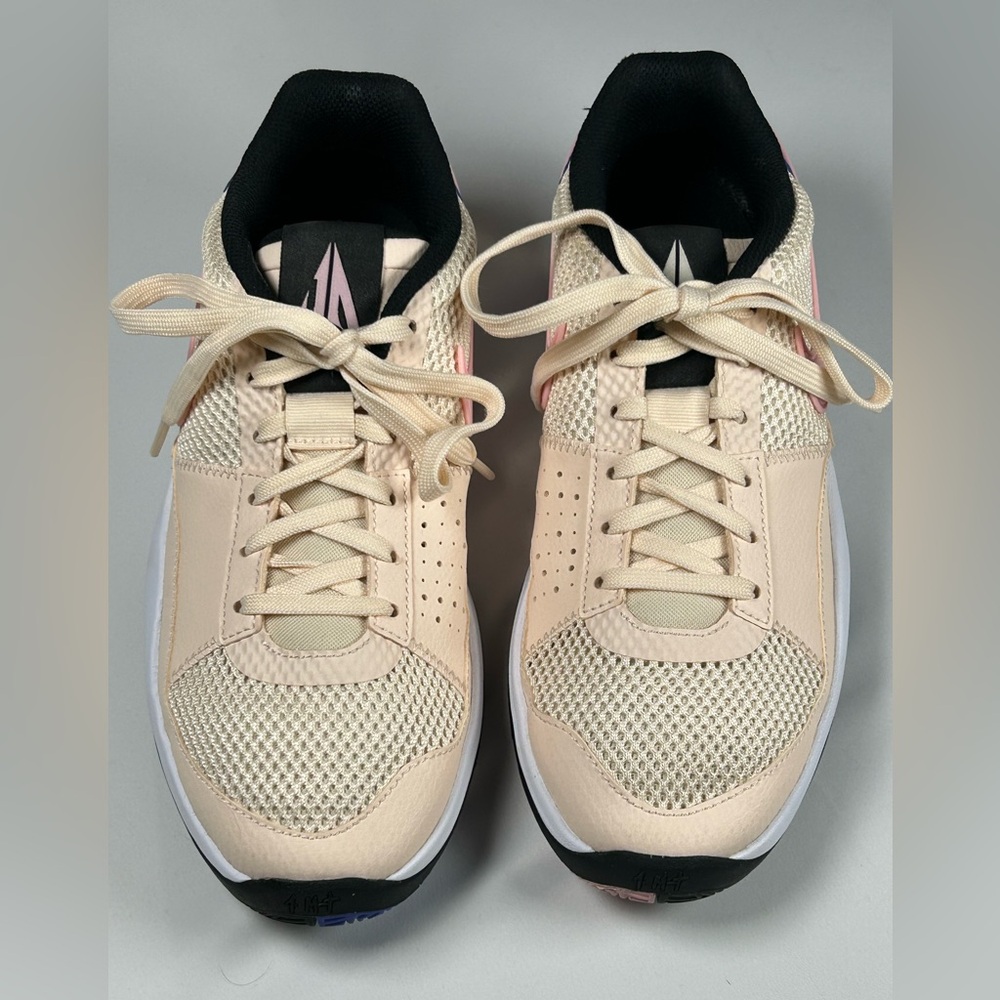 Nike Ja Morant, Size 7Y, Used in good condition